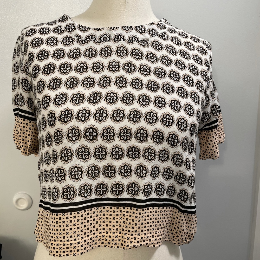 Forever 21 patterned crop top